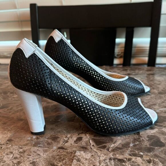 Taryn Rose Leather Heels Napa Mesh Open Toe Spectator US 8 EUR 38.5​ - Picture 10 of 10